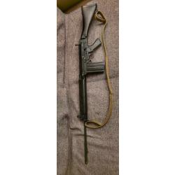 Fal L1A1 + 9 chargeurs + oeilleton canadien + accessoires