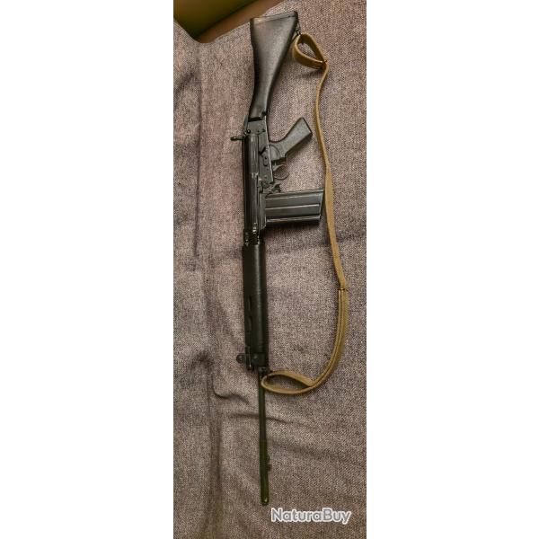 Fal L1A1 + 9 chargeurs + oeilleton canadien + accessoires