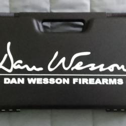 Revolver Dan Wesson 715 4" Chrome 4,5mm CO2 (2.7 joules)