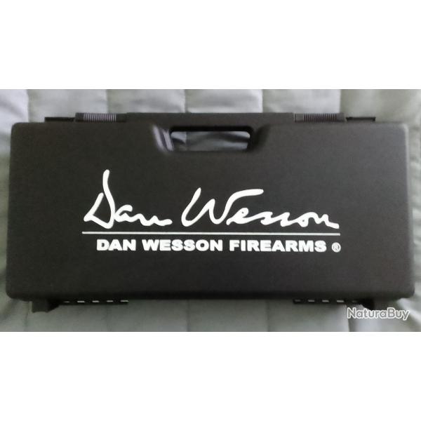 Revolver Dan Wesson 715 4" Chrome 4,5mm CO2 (2.7 joules)