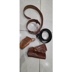 Lot des 2 &Eacute;tui