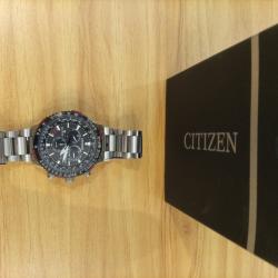 Montre radio pilot&eacute;e CITIZEN