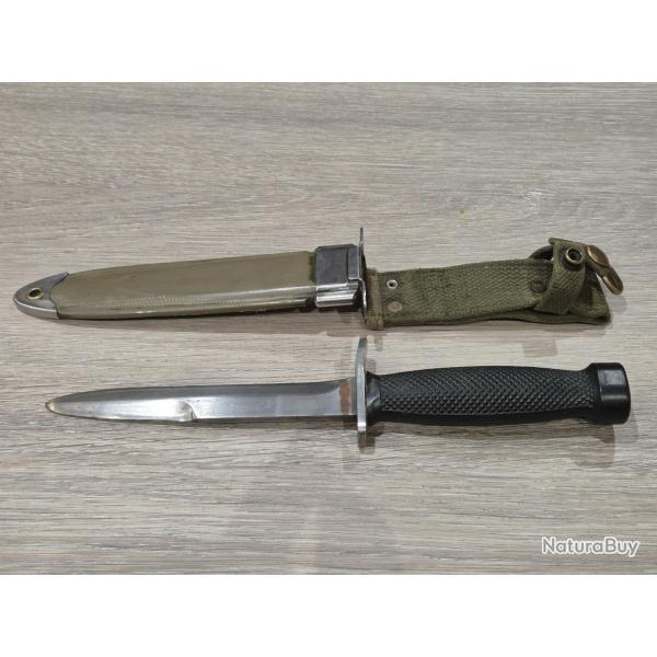 ba�onnette avec fourreau