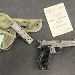 Pistolet r&egrave;glementaire MAC 50 cal 9para