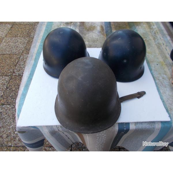 lot de 3 casques militaires en tres bon �tat