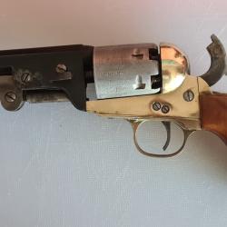 COLT 1851 C.O.M GARDONE NAVY MODEL. Cal. 36 code AC Ann&eacute;e 1977 barillet grav&eacute;