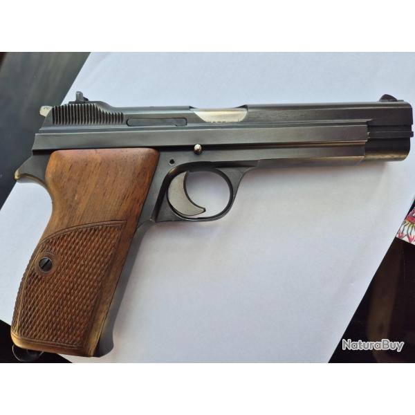 Pistolet SIG(-SAUER) P210-2 en 9mm luger + 2 chargeurs + 2 jeux de plaquette suppl�mentaire