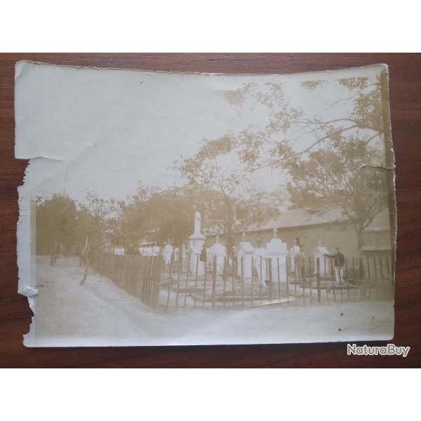 Photo ancienne cimeti�re militaire fran�ais  de concession en chine