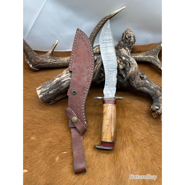 Couteau Bowie lame acier damas 256 couches manche en Bois ref NBC31