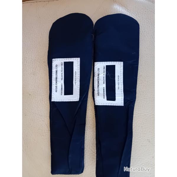 Ench�re lot de 2 plaques 3a contre les armes de poings let es lames anti trauma pour le cou 30x7 cm