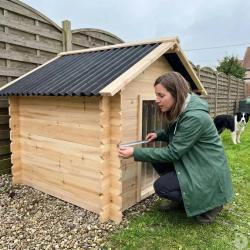 Niche en bois d'&eacute;pic&eacute;a chalet madrier - Taille L - Toit PVC