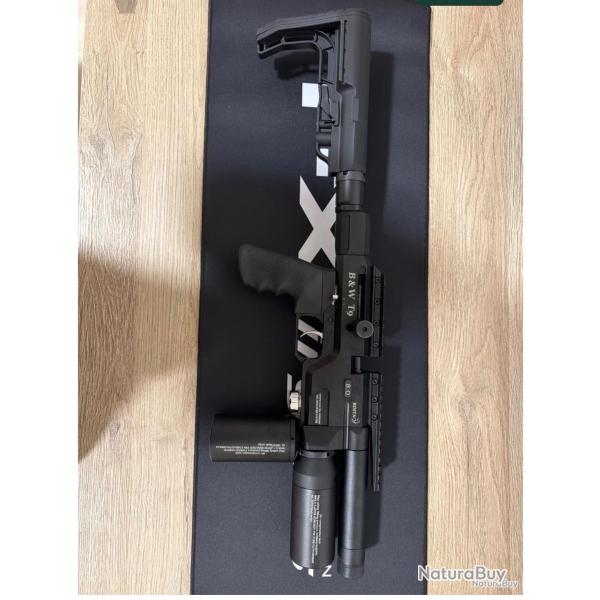 Bintac T9 semi auto .35 carte 16joules avec chargeurs suppl�mentaires et optique.