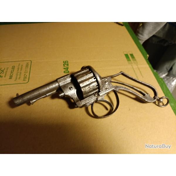 Revolver type chaineux a restaurer