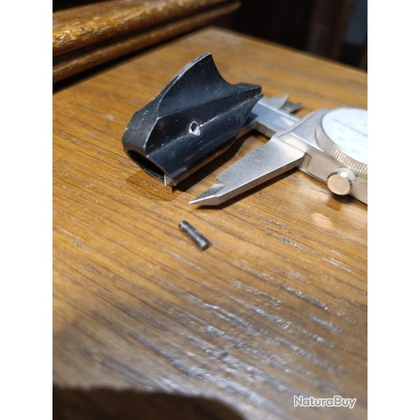 POINT DE MIRE ET SA GOUPILLE.....refa017