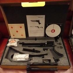 Artemis CP2 5.5, 4 chargeurs, 1 bipied, 5 cartouches Co2, 1 boite plombs + cibles