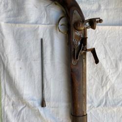 Pistolet &agrave; silex reproduction
