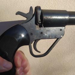 Pistolet lance fus&eacute;e
