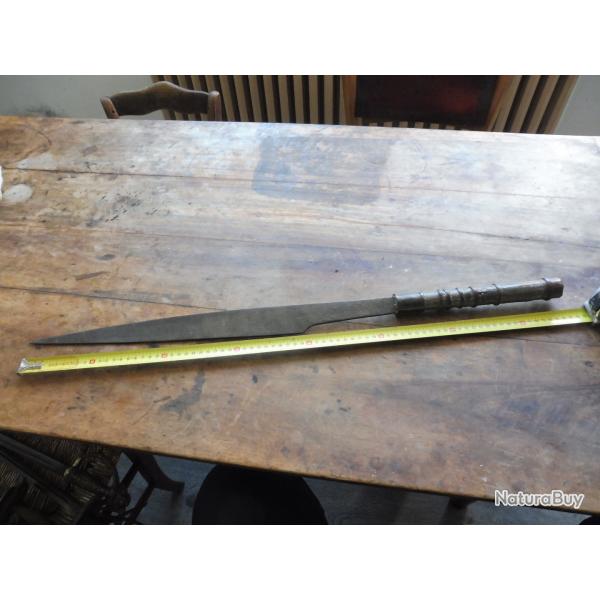 lance ancienne a identifier asie??