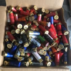 plus de 8kg de cartouches pour chasse,baltrap,  toutes marques, plombs de 7,5  cal 12 24g;28g,32g