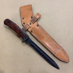 Ba&iuml;onette de VZ 58 avec son &eacute;tui