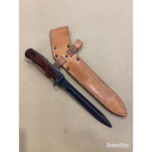 Ba�onette de VZ 58 avec son �tui