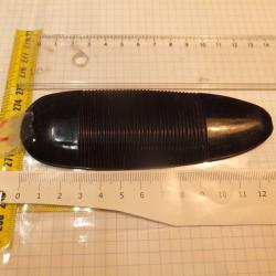 Plaque de couche de fusil de chasse.                                                             (1)