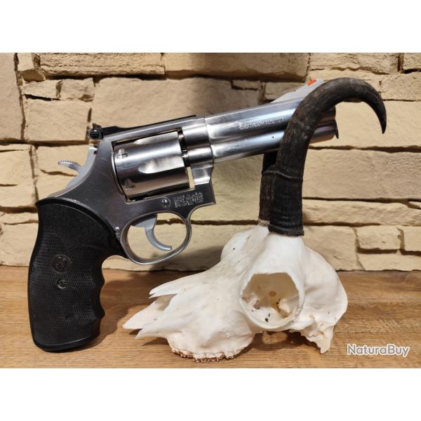 Revolver Smith & Wesson mod 686 4" cal 357 mag +1� sans prix de r�serve