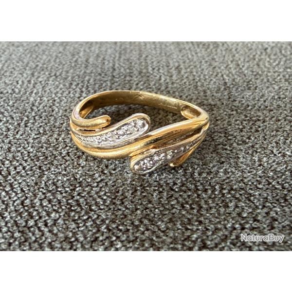 Bague en or massif 18 carats - 6 diamants- taille 53