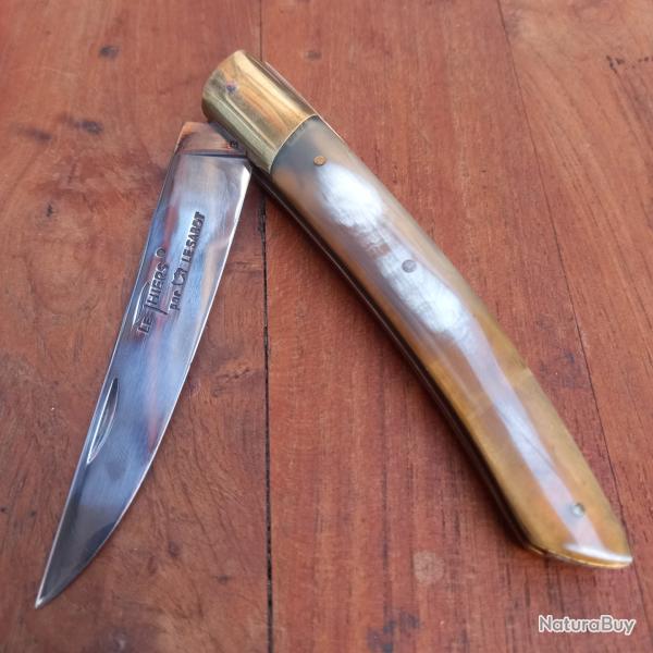 Joli Couteau R�gional LE THIERS  par LE SABOT   Manche en Corne