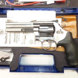 Revolver Smith & Wesson 686-6 Plus Cal.357Mag Inox 7 coups canon 4" CATB