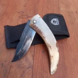 Joli Couteau CORSE CURNICCIOLLO Traditionnel de ALEXANDRE MUSSO Manche en Corne avec &Eacute;tui Nylon