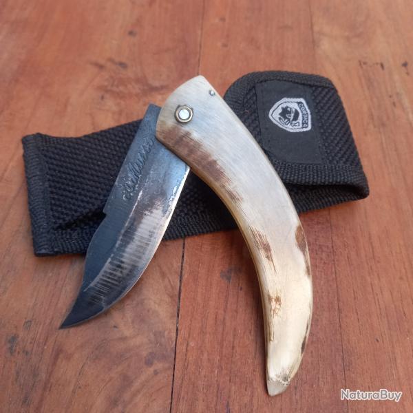 Joli Couteau CORSE CURNICCIOLLO Traditionnel de ALEXANDRE MUSSO Manche en Corne avec �tui Nylon