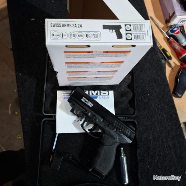 Pistolet co2 SA24 swiss arms
