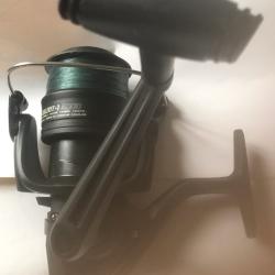 GROS MOULINET NEUF TAILLE 5000. R&Eacute;SISTANT &Agrave; L'EAU DE MER. CONVIENT AUSSI &Agrave; GROS POISSONS D'EAU DOUCE