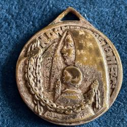 Ancienne m&eacute;daille aum&ocirc;nerie des prisonniers de guerre WW1