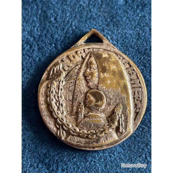 Ancienne m�daille aum�nerie des prisonniers de guerre WW1