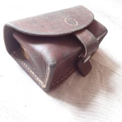 1941 : Trousse, pochette &agrave; mat&eacute;riel, entretien parabellum P06, P06/24 Suisse ou r&eacute;volver 1882/29.