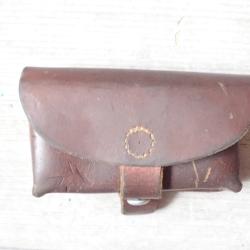 1942 : Trousse d'entretien pour pistolet parabellum P06, P06/24 Suisse ou r&eacute;volver 1882 ou 1882/29.