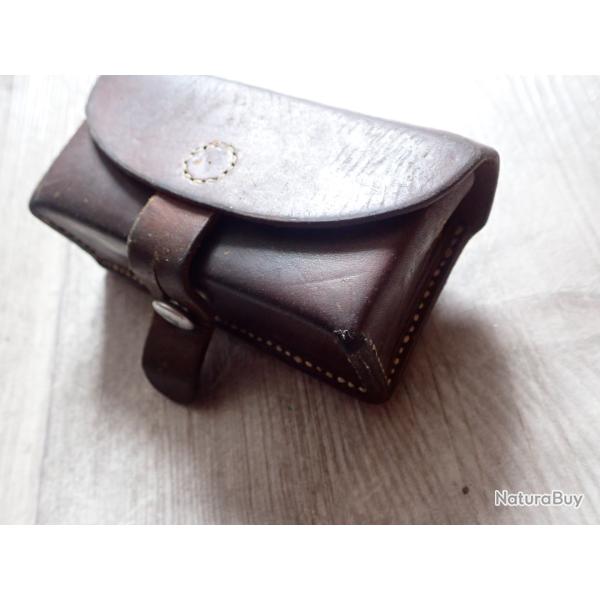 1940 : Trousse, pochette � mat�riel, entretien parabellum P06, P06/24 Suisse ou r�volver 1882/29.