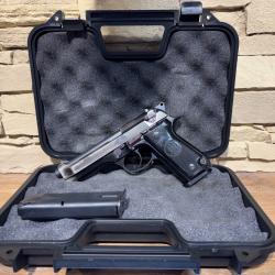 Pistolet Beretta 92S cal 9x19 avec 2 chargeurs +1� sans prix de r&eacute;serve