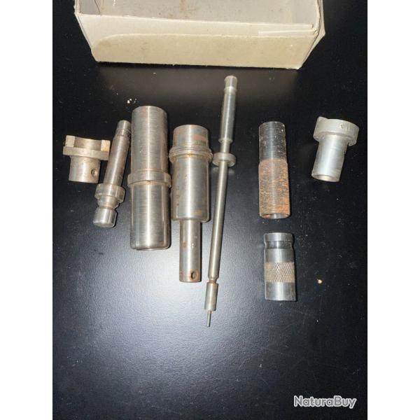 ENSEMBLE D'OUTILS  DIVERS A IDENTIFIER