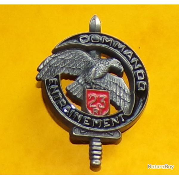 Commando Entrainement, 23 R.I. �pingle sertie, FABRICANT DELSART SENS  , HOMOLOGATION GS 31 ,BON ETA