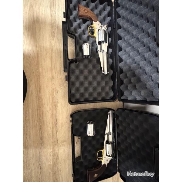 2X pietta Remington 1858 New mod�le sheriff army + accessoires de rechargement et barillet