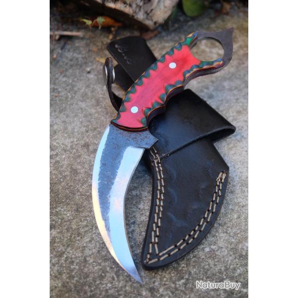 Couteau Karambit Lame Acier Carbone 1055 Manche Bois Etui Cuir Port Horizontal Fabr Artisanale01