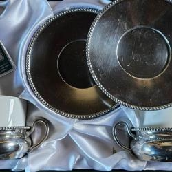 Coffret vintage Les &Eacute;tains du Manoir Paris + Limoges France - 2 tasses &eacute;tain 5x5 cm + soucoupes 10 c