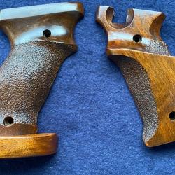 Poign&eacute;e anatomique  pour droitier en noyer avec repose paume r&eacute;glable pour Ruger Mark I, II.