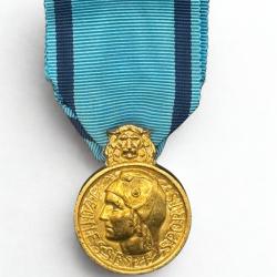 (31.001) M&eacute;daille de la jeunesse, des sports et de l'engagement associatif