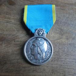 m&eacute;daille argent de la jeunesse et sports