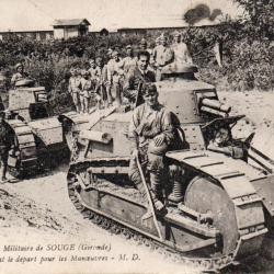 CPA - Camp Militaire de SOUGE ( Gironde ) - Quelque Tanks avant le d&eacute;part  N&deg;7572