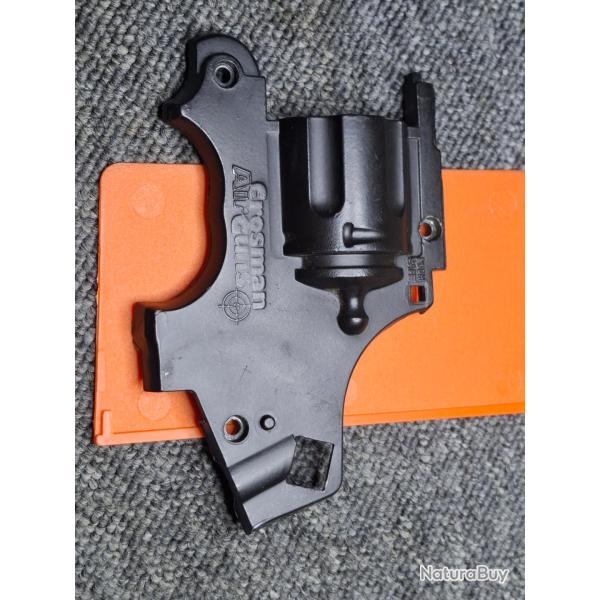 CROSMAN - Co2 4.5 -357- Pi�ce - Plaque de recouvrements